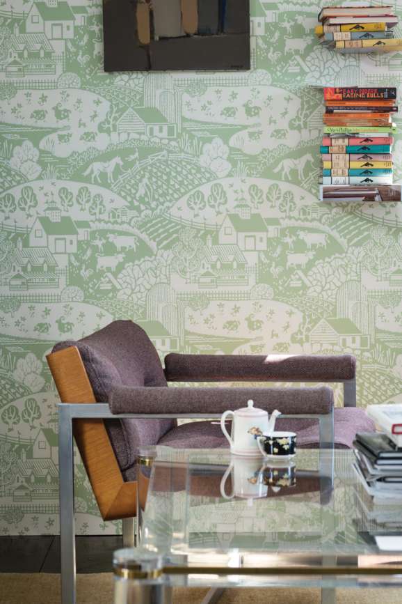 Gable in a room setting