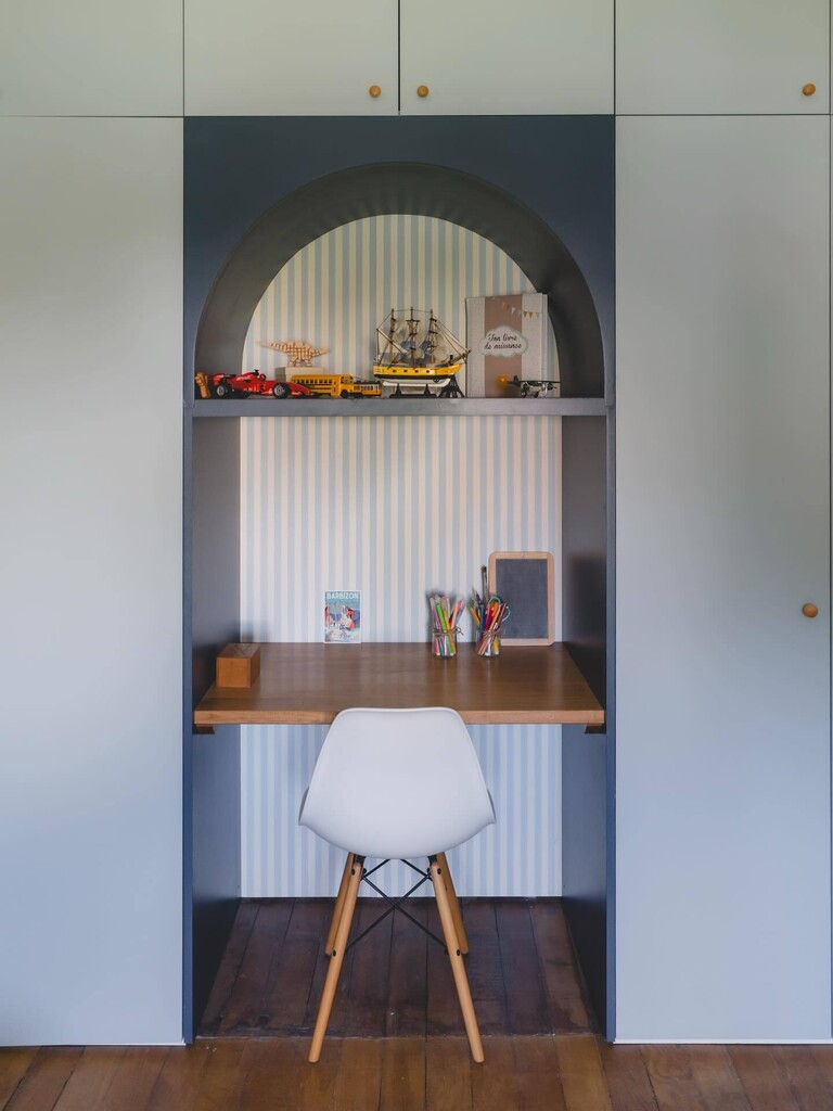 Closet Stripe in a room setting