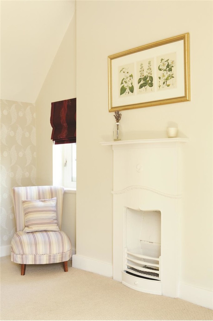 Rosslyn in a room setting