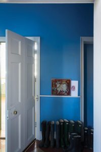 Cook’s Blue room setting